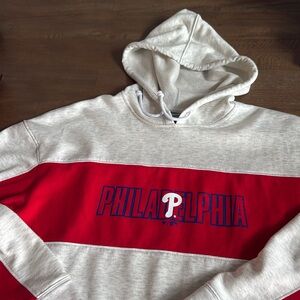 Fanatics Phillies hoodie - size M